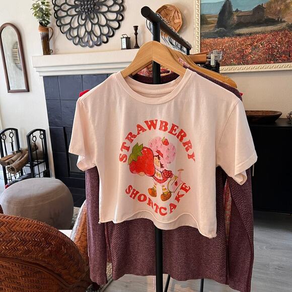 Strawberry Shortcake Top Womens Size Large Cropped Novelty 100% Cotton - Picture 16 of 16